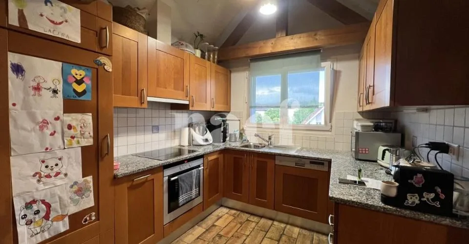 Avenches, Loft de 120 m2 au 3ème étage à louer ! – Foto 3 von 8