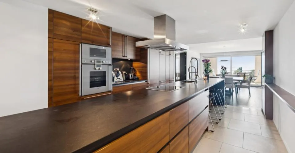 Appartement von Ausnahme mit Panoramablick auf den See – Foto 21 von 26