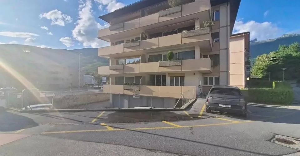 Magnifico appartamento di 3,5 locali a Sierre, vicino al Lago Géronde! – foto 14 di 26
