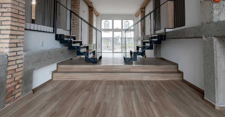 4½ PIECES - Duplex