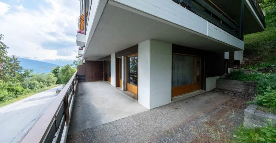 Apartment with 3.5 rooms and large terrace – photo 14 of 25