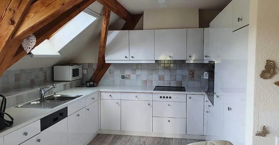 Helle 3.5-Zimmer-Dachwohnung mit Balkon, Lützelflüh