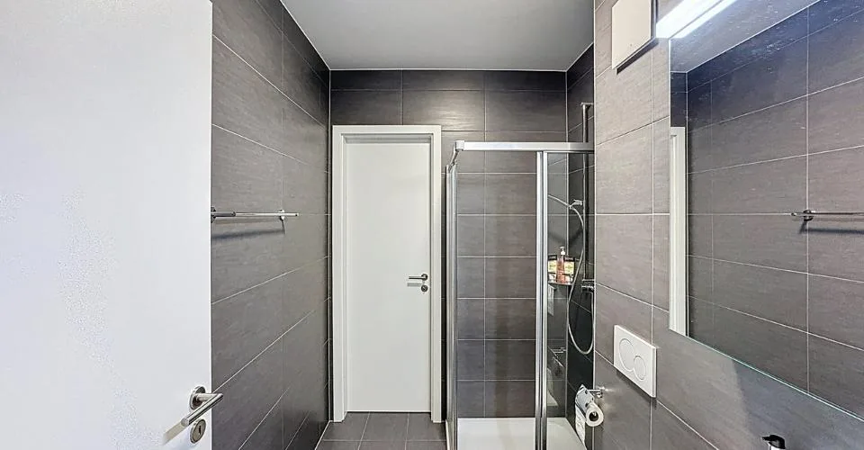 EN EXCLUSIVITÉ I Magnifique appartement de 3 pièces avec vue lac – photo 8 sur 10