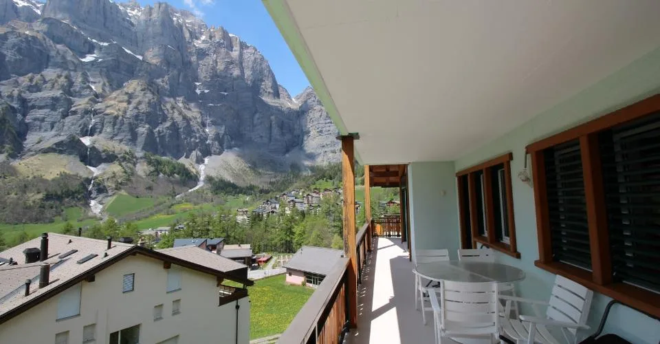Appartementhaus 7.5-01 unique, très spacieux appartement en duplex de 7,5 pièces de style campagnard – Foto 10 von 10
