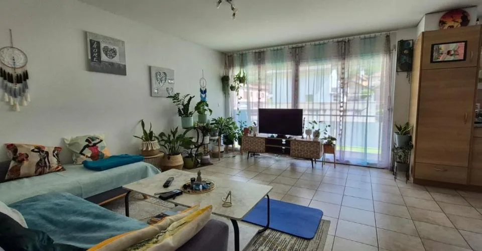 Appartement lumineux de 3.5 pièces au centre de Saxon – Foto 3 von 12