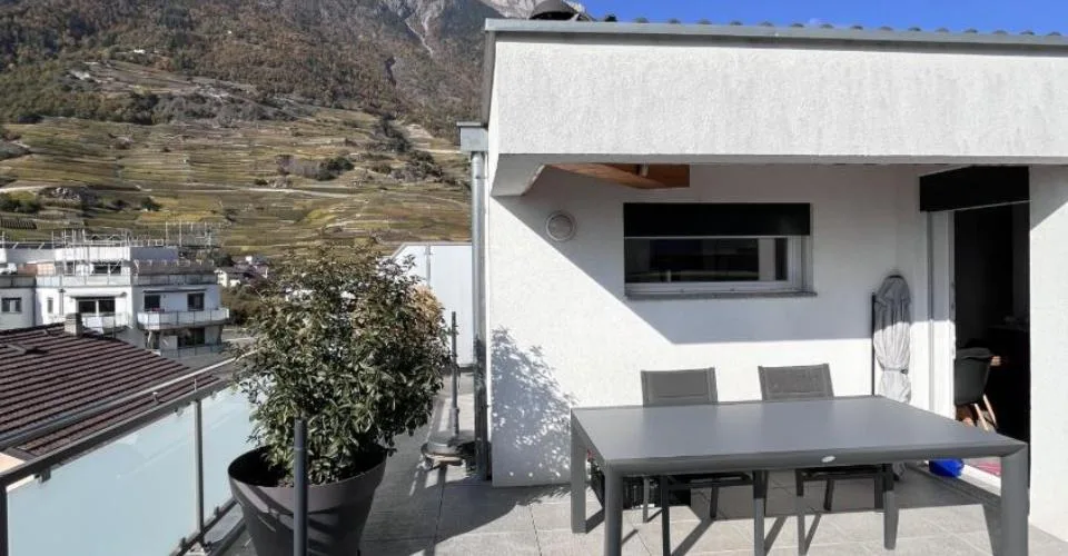 Lumineux appartement de 3.5 pièces en attique à Fully – foto 7 di 12