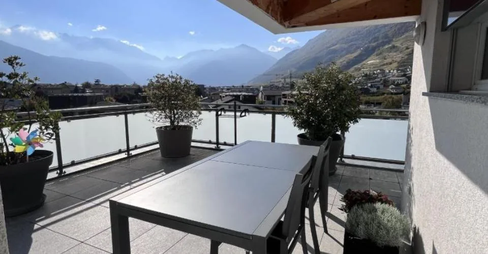 Lumineux appartement de 3.5 pièces en attique à Fully – foto 10 di 12