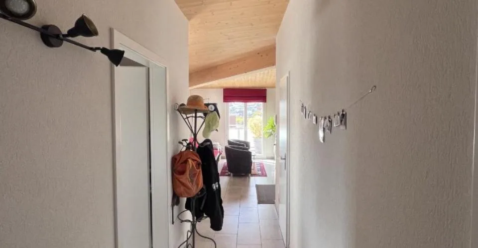 Lumineux appartement de 3.5 pièces en attique à Fully – foto 9 di 12