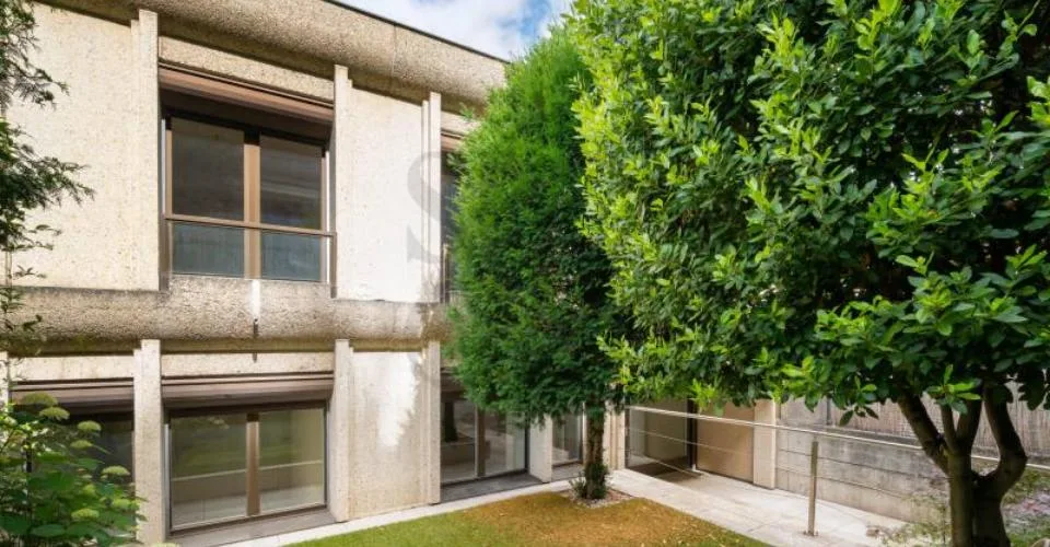 Townhouse au cœur de Champel avec jardin et terrasses – Foto 4 von 5