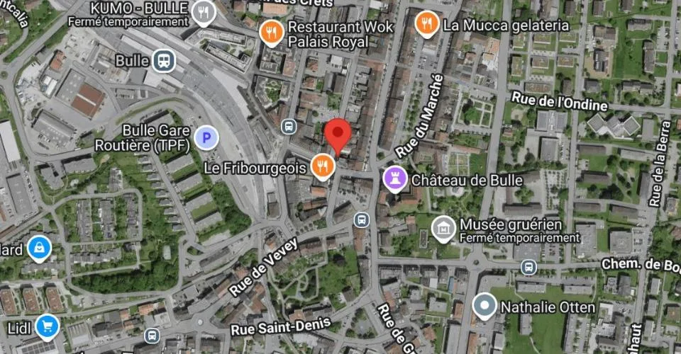 METTEZ VOTRE MOTO AU CHAUD - EN FACE DE LA GARE DE BULLE – foto 2 di 2