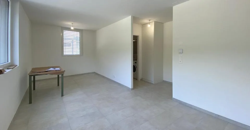 Studio neuf au 1er étage