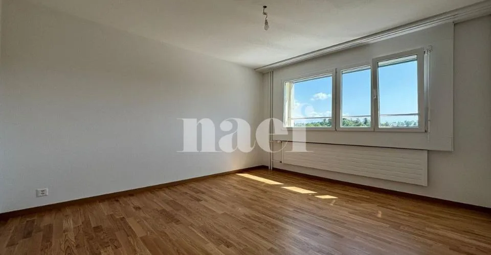Magnifique appartement de 2.5 pièces avec balcon – Foto 3 von 5