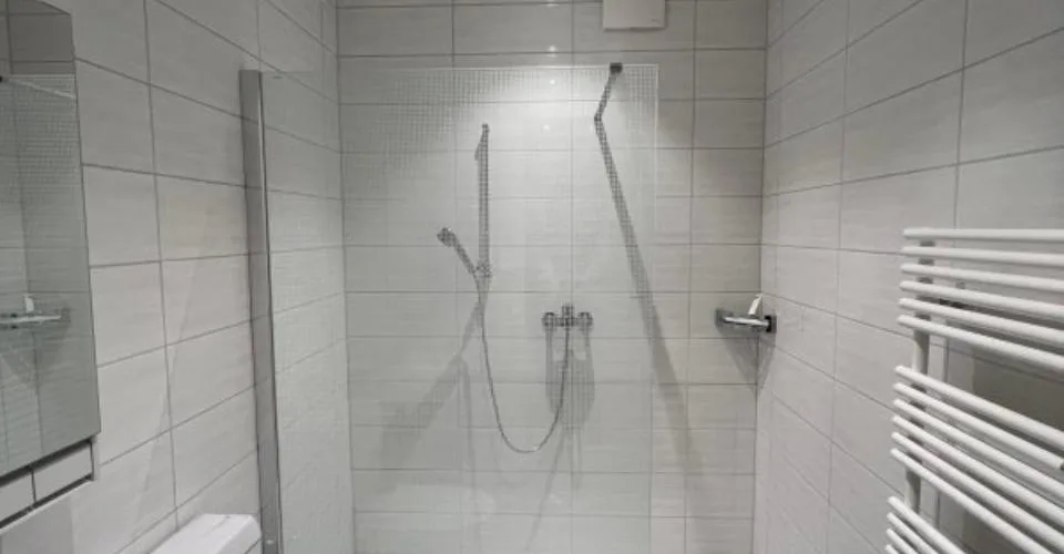 00231 - Appartement 2 pièces - Rue de L'Evole 19 - NEUCHATEL – Foto 5 von 6