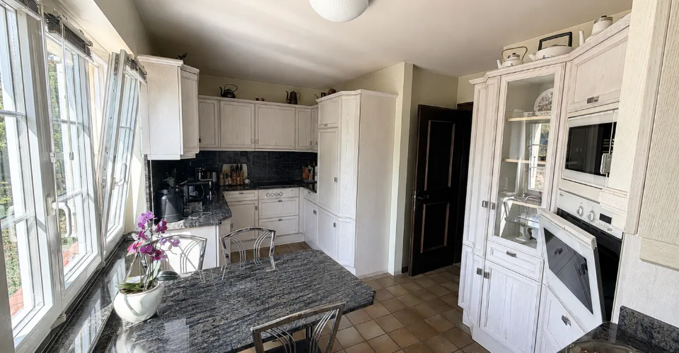 Villa indipendente di 7.5 locali a Vaulruz – foto 7 di 13