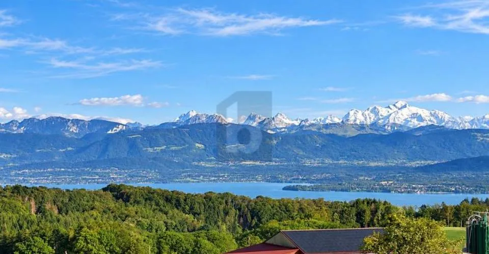 SPAZIOSO E PANORAMICO CON VISTA SUL LAGO – foto 5 di 13