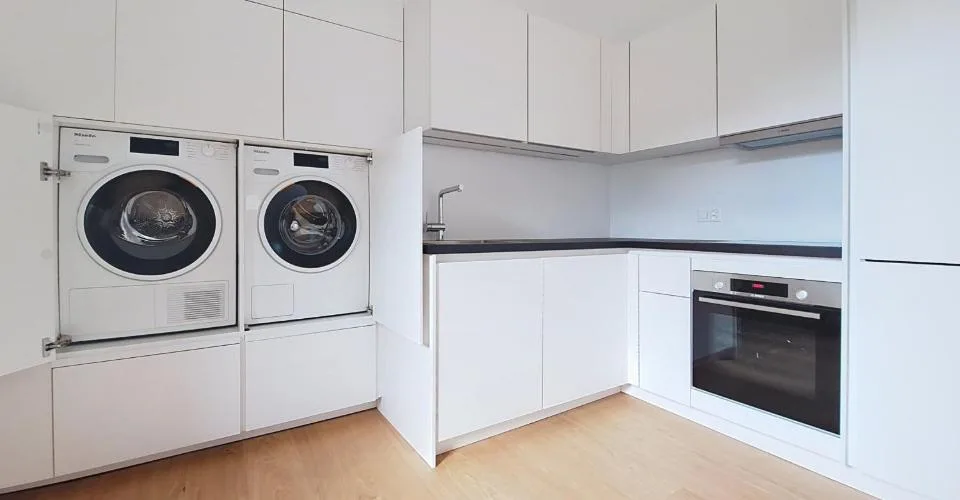 À louer – Superbe 3 pièces rénové de 60 m² au centre de La Tour-de-Peilz – Foto 2 von 7