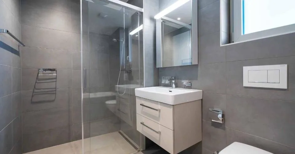Un bene eccezionale che unisce comfort, modernità, spazi generosi e vista lago