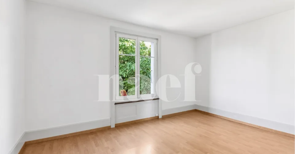 Individual house with 3 apartments – photo 14 of 18