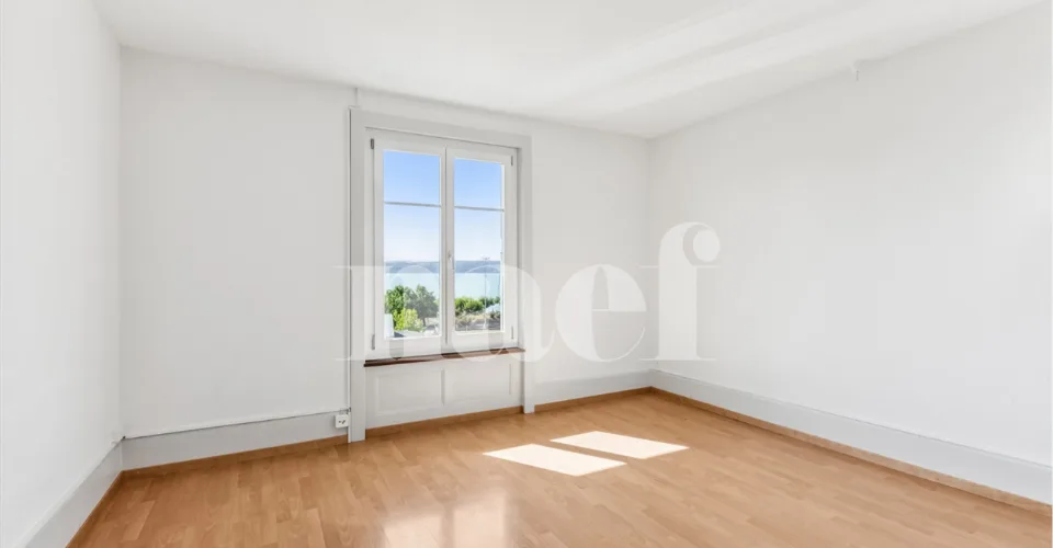 Individual house with 3 apartments – photo 11 of 18