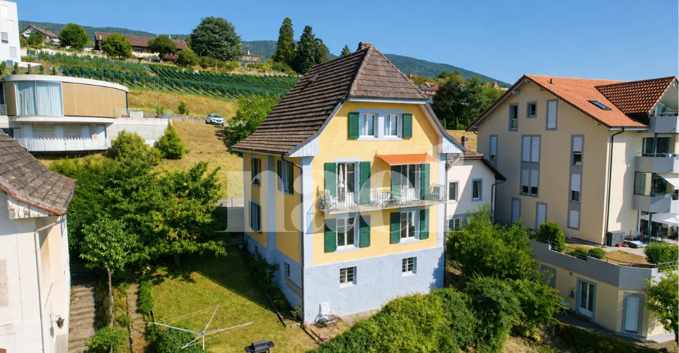 Individual house with 3 apartments – photo 10 of 18
