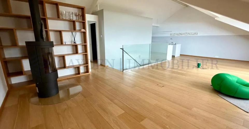 Sublime duplex rénové vue imprenable sur le lac Léman