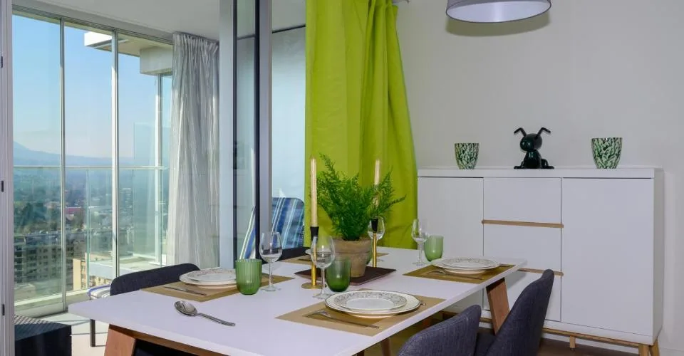 Meraviglioso appartamento attraversante di 4 locali con giardino d'inverno