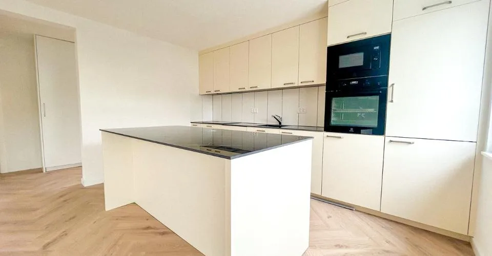 Geräumiges Haus mit Anbau in Vicques, renoviert 2025 – Foto 18 von 26
