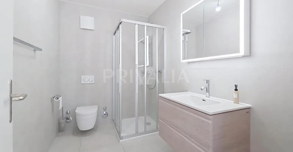 Bel attique de 121 m2 avec terrasse – Foto 7 von 16