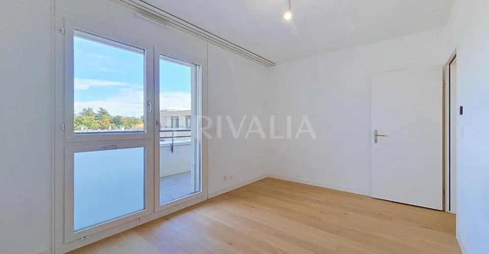 Bel attique de 121 m2 avec terrasse – Foto 5 von 16