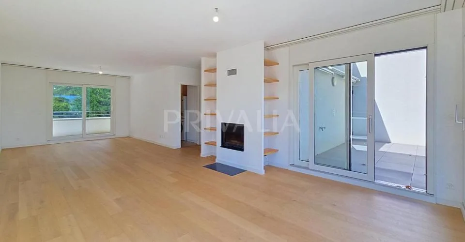 Bel attique de 121 m2 avec terrasse – Foto 2 von 16