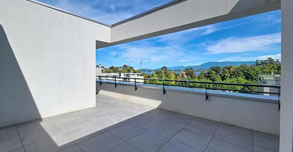 Bel attique de 121 m2 avec terrasse – Foto 8 von 16