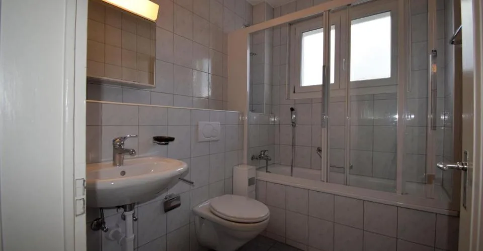 Très grand et lumineux 3.5 pièces avec grand balcon – Foto 7 von 9