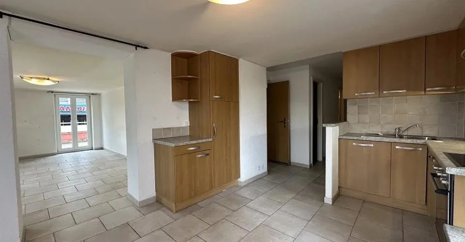 Appartement de 4.5 pièces au 1er étage avec une terrasse – Foto 5 von 12