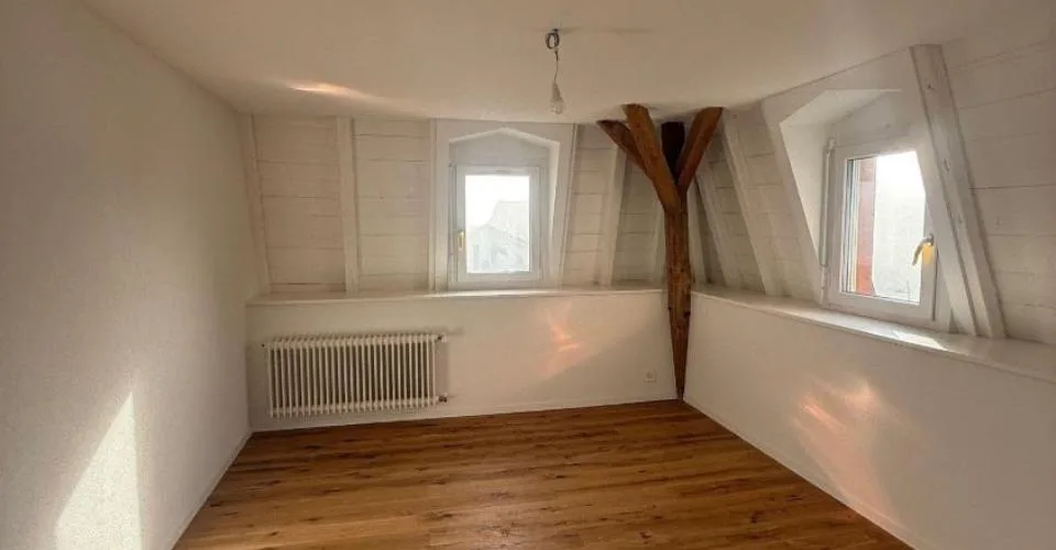 Grand appartement de 3,5 pièces avec beaucoup de cachet