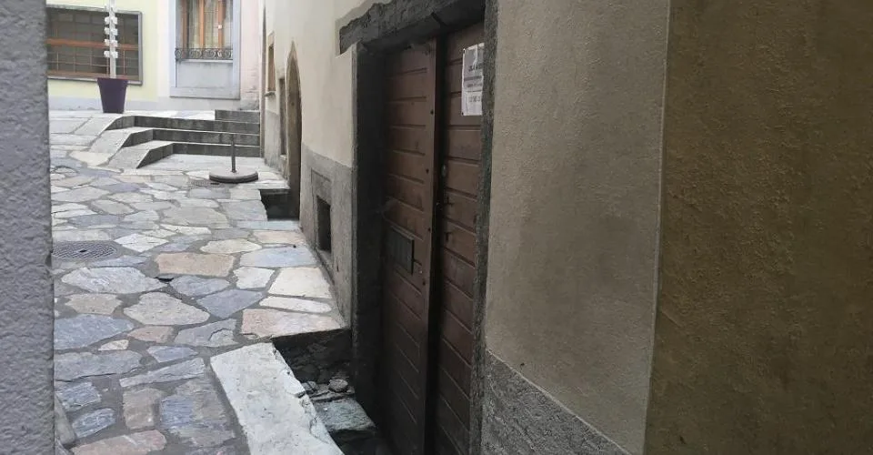 A louer à Sion, vieille ville, local en sous-sol – foto 2 di 6