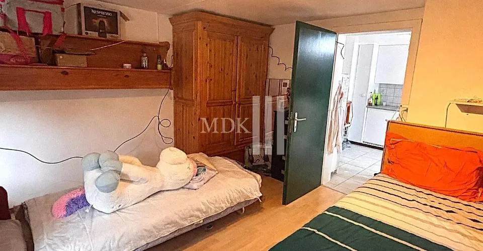 For rent a studio on the ground floor