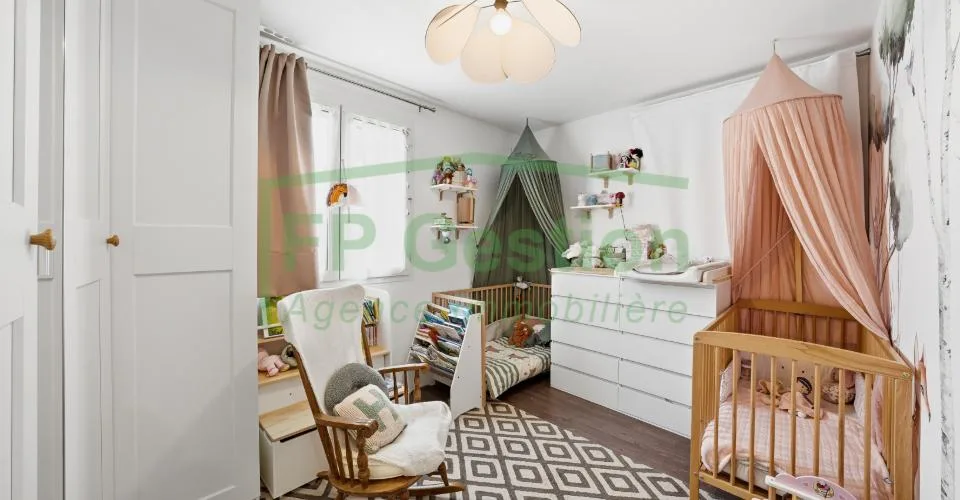 Superbe appartement avec 220 m2 terrasse et jardin à usage privatif et à 9 minutes à pied de la gare – foto 7 di 15