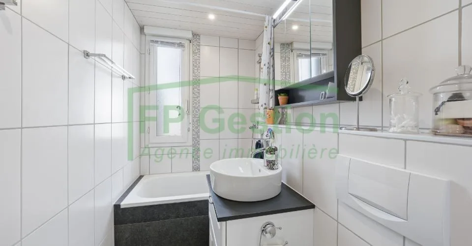 Superbe appartement avec 220 m2 terrasse et jardin à usage privatif et à 9 minutes à pied de la gare – foto 5 di 15