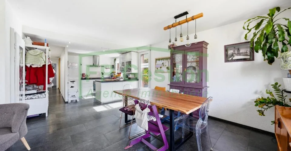 Superbe appartement avec 220 m2 terrasse et jardin à usage privatif et à 9 minutes à pied de la gare – foto 2 di 15