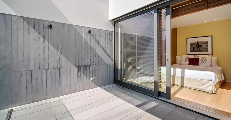 COLOGNY - Charming contemporary villa – photo 15 of 23