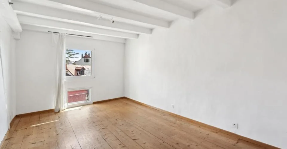 Ancienne galerie d'art transformée en maison spectaculaire et unique – photo 9 sur 12