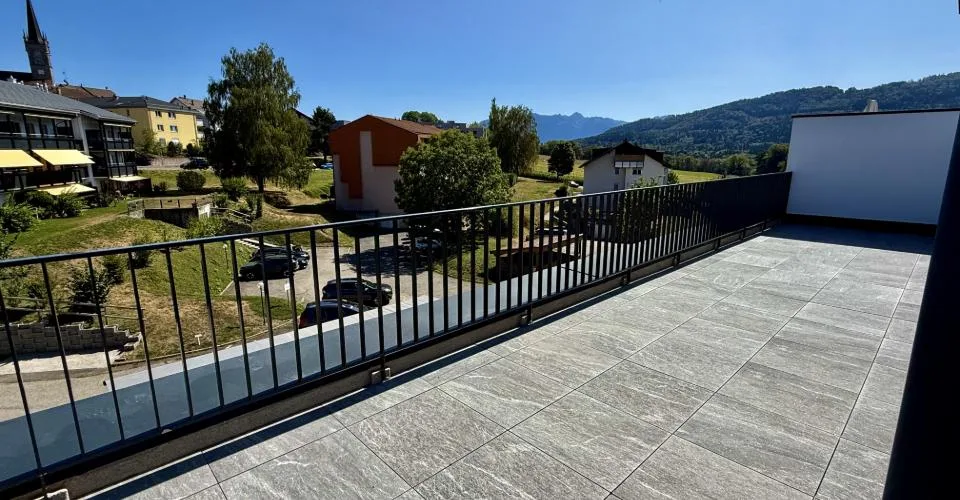 Magnifique appartement en attique de 4.5 pièces – Foto 7 von 10