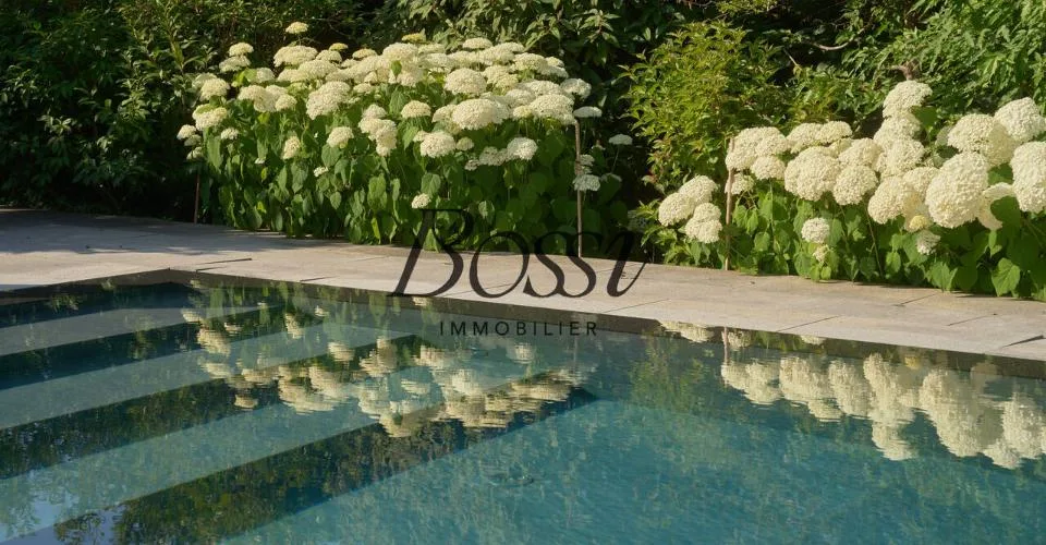 Villa d'architecte avec vue lac et piscine – photo 4 sur 11