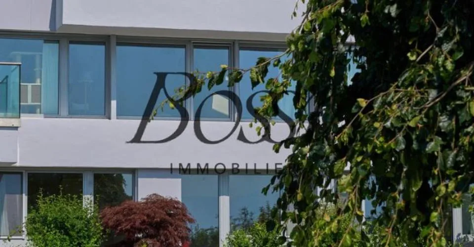 Villa d'architecte avec vue lac et piscine – photo 2 sur 11