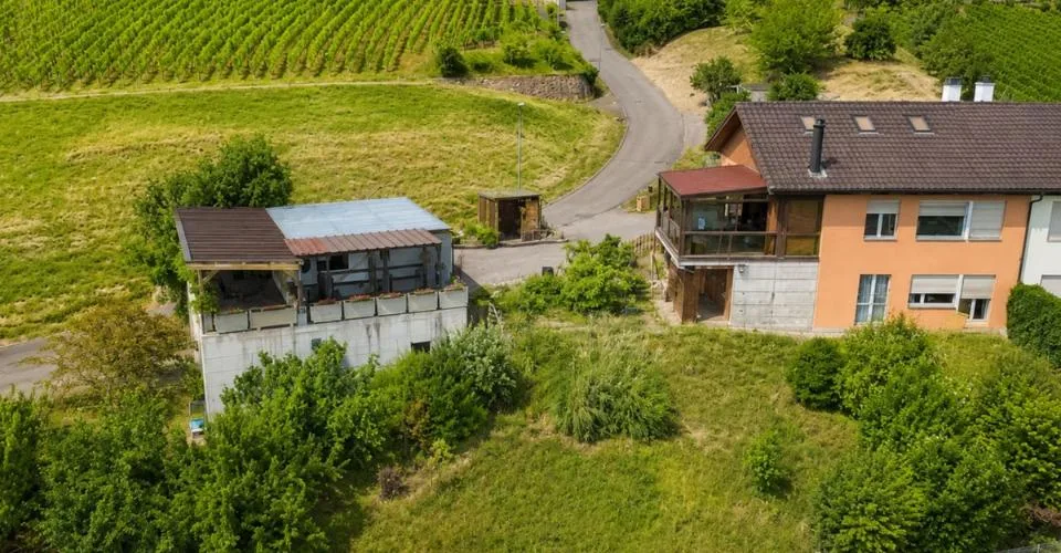 Terrain à bâtir avec vue dégagée à Vallamand – photo 2 sur 2