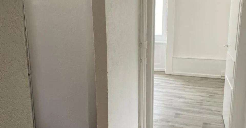 Zu vermieten: 3-Zimmer-Wohnung - Rue du Midi 34, St-Imier – Foto 16 von 16