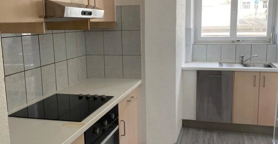Zu vermieten: 3-Zimmer-Wohnung - Rue du Midi 34, St-Imier – Foto 10 von 16