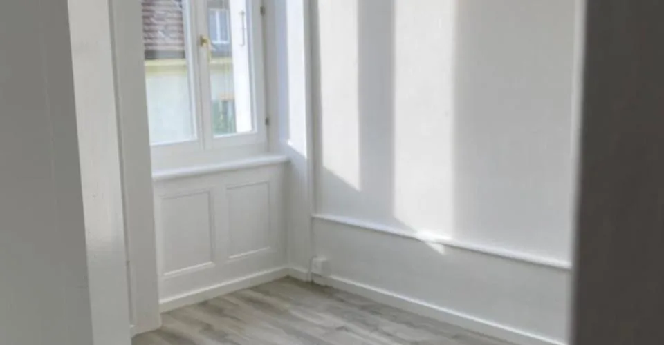 Zu vermieten: 3-Zimmer-Wohnung - Rue du Midi 34, St-Imier – Foto 15 von 16