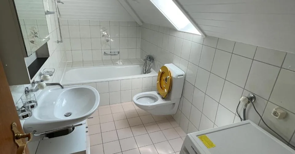 A louer: appartement de 4 pièces - Lavoir 3, Cortébert
