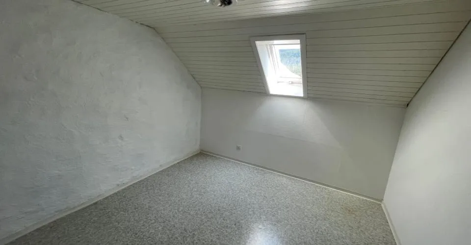 A louer: appartement de 4 pièces - Lavoir 3, Cortébert